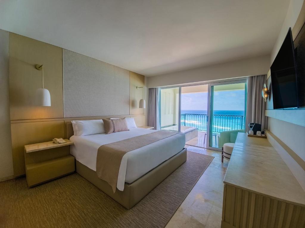 Twin Center Holiday Deal Orlando + Cancun10 Nights from £1,279
