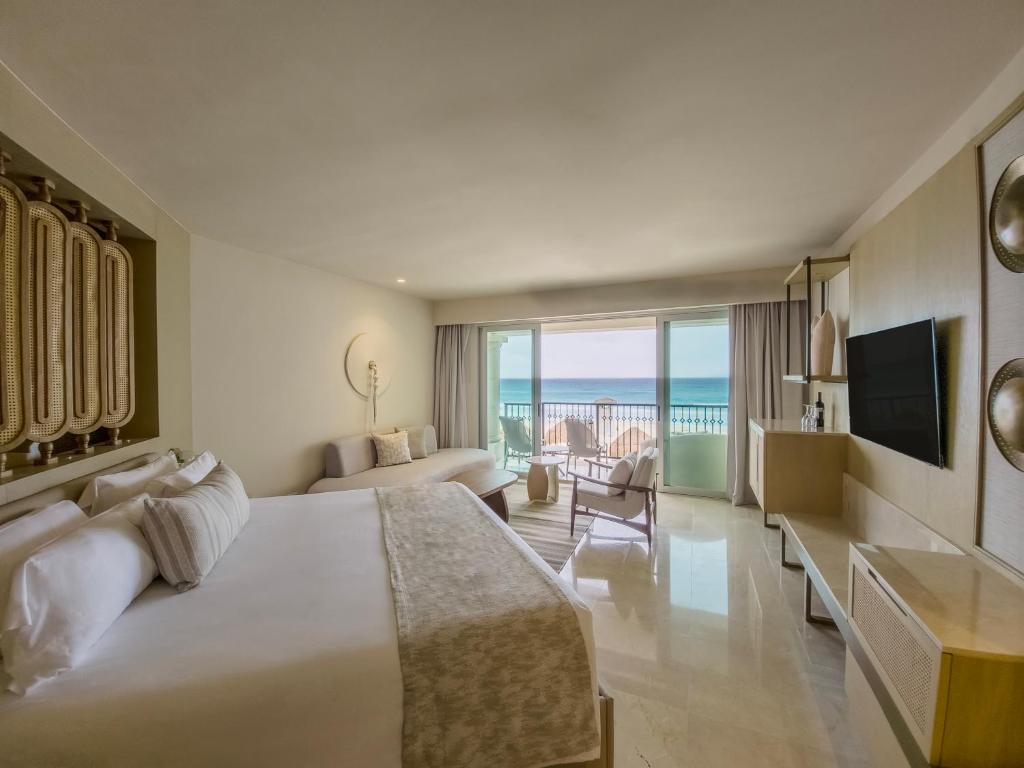 Twin Center Holiday Deal Orlando + Cancun10 Nights from £1,279