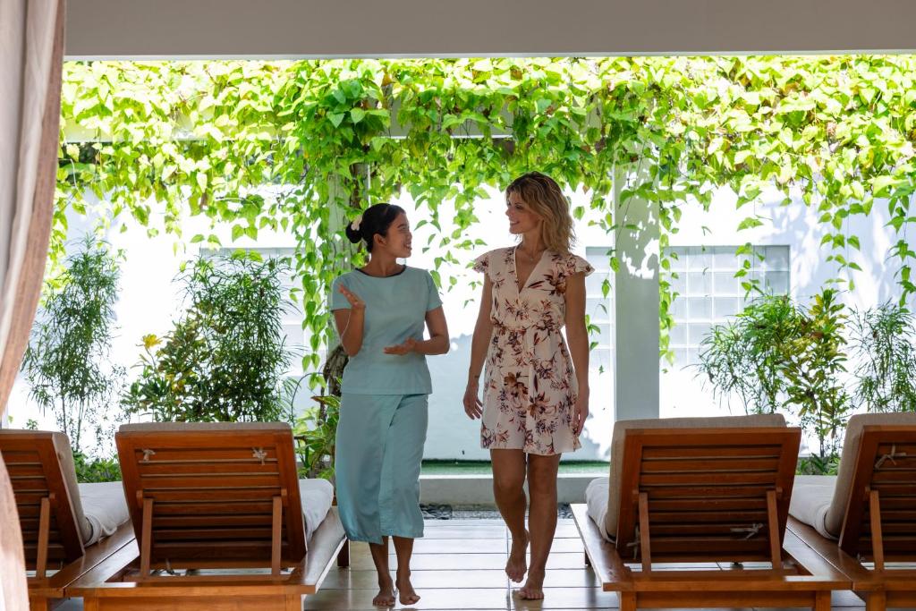 Exclusive 07 Nights You & Me Cocoon Maldives at Aqua Suite with Slide w/flight Transfers,