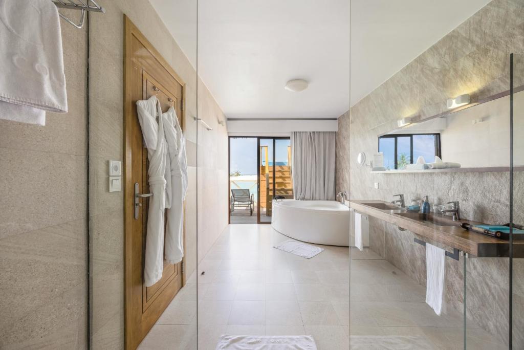 Exclusive 07 Nights You & Me Cocoon Maldives at Aqua Suite with Slide w/flight Transfers,