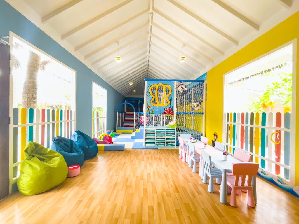 Exclusive 07 Nights You & Me Cocoon Maldives at Aqua Suite with Slide w/flight Transfers,