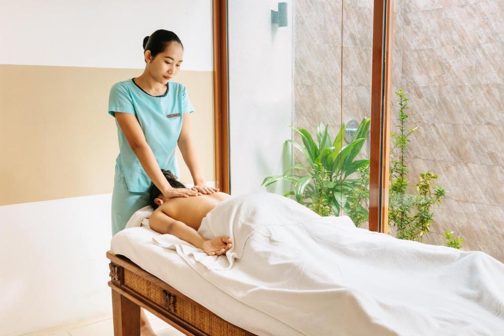 Exclusive 07 Nights You & Me Cocoon Maldives at Aqua Suite with Slide w/flight Transfers,