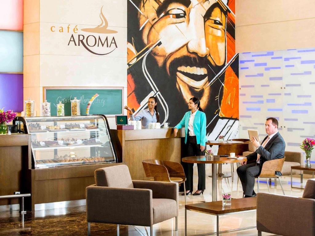 “Experience the Best of Both Worlds: 10 Nights in Abu Dhabi and the Maldives”