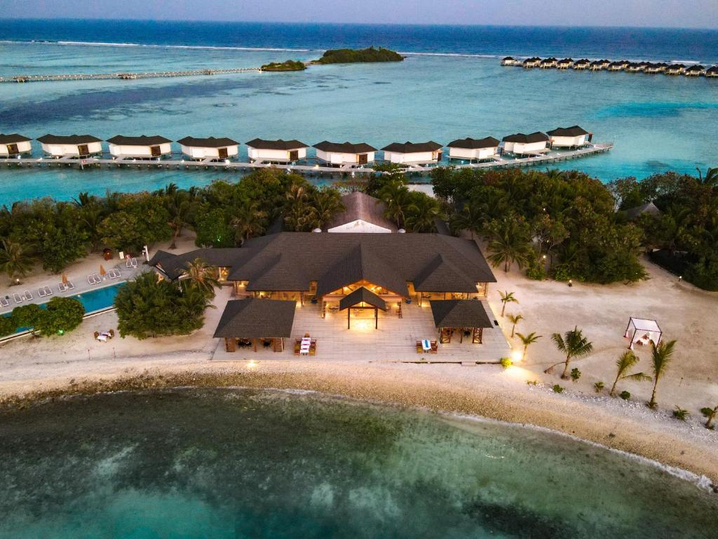 07 Nights of Aquatic Wonder at Grand Hyatt Dubai & Cinnamon Dhonveli Maldives, £ 2199 pp