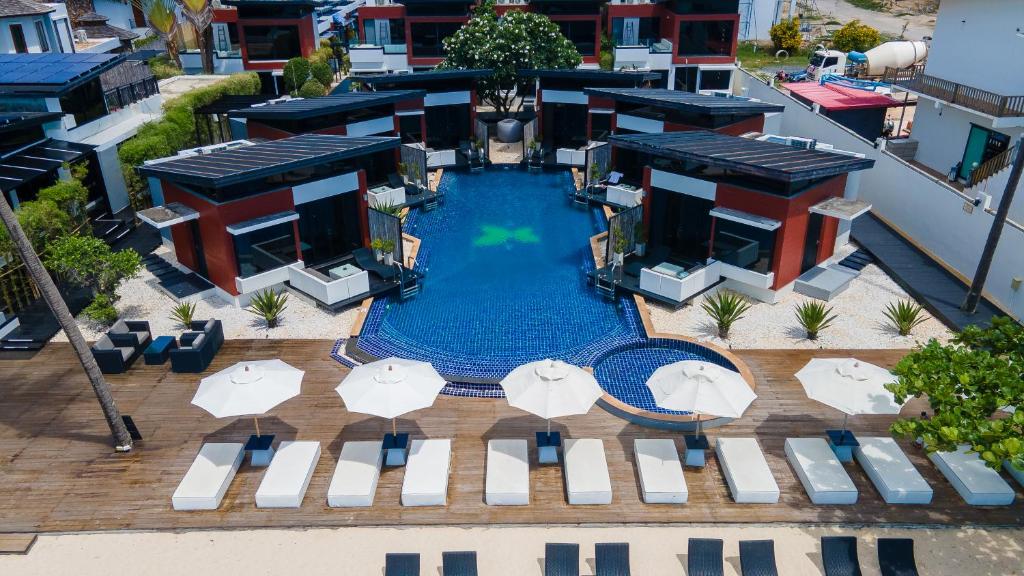 PHUKET KHAO LAK KOH YAO NOI KRABI 28 NIGHTS FROM £1,849PP £49PP DEPOSIT 4 TOP-RATED RESORTS • FLIGHTS • TRANSFERS • BAGGAGE INCLUDED