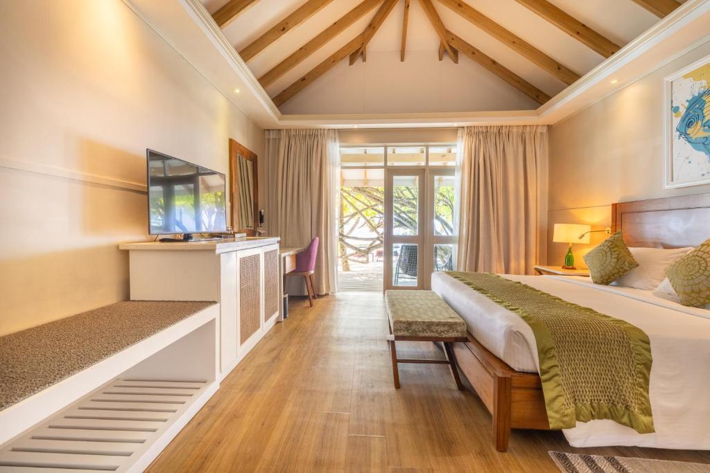 14 Days – Taj Mahal by Day, Turquoise Waters by Night From £2,249pp All-Inclusive