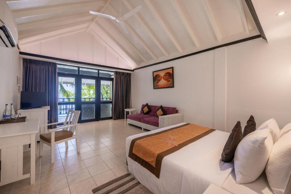 14 Days – Taj Mahal by Day, Turquoise Waters by Night From £2,249pp All-Inclusive