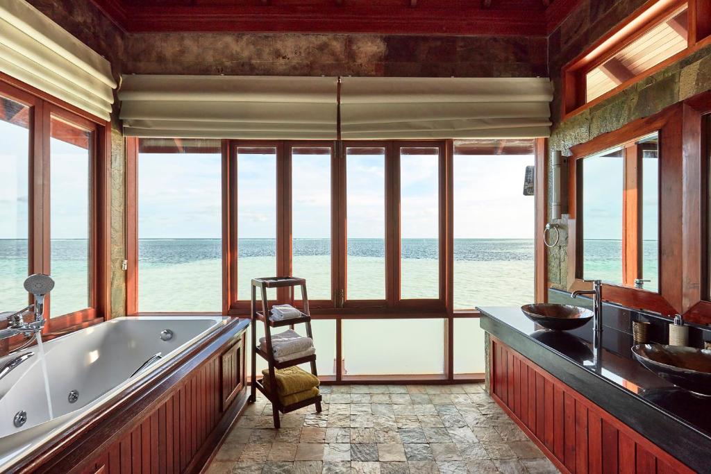 Family, Deal Extravaganza: 07 Nights Stay at Grand Water Villa Maldives for (2 Adults + 2 Kids up to 14.99 years),w/flights and transfers