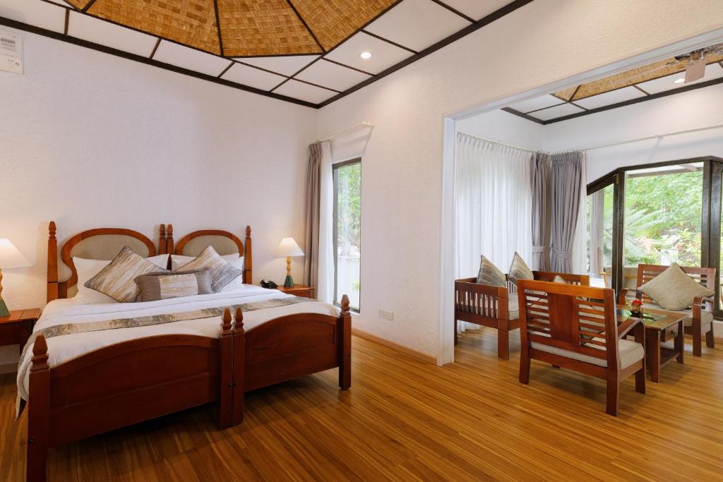 “07 Night Escape to Paradise Bandos Maldives with Standard Beachfront Room”