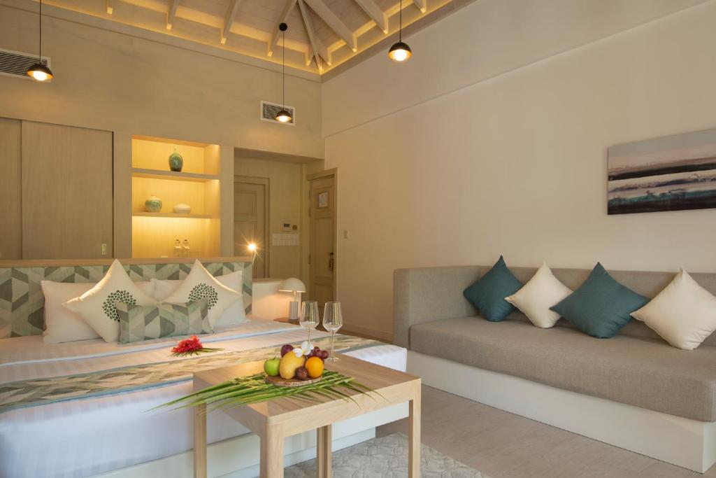 “07 Night Escape to Paradise Bandos Maldives with Standard Beachfront Room”