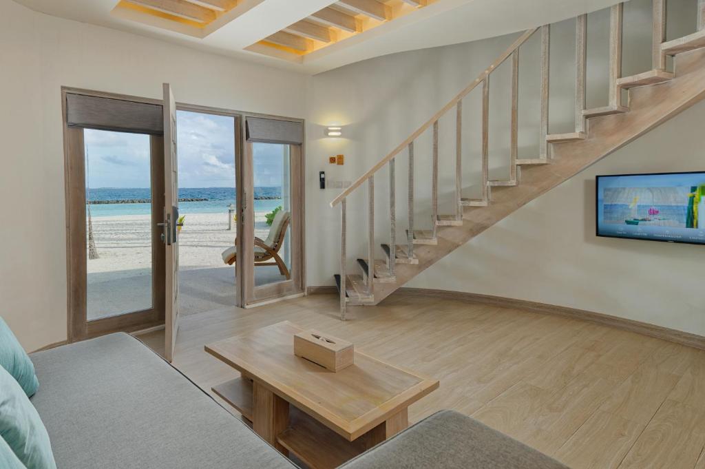 “07 Night Escape to Paradise Bandos Maldives with Standard Beachfront Room”