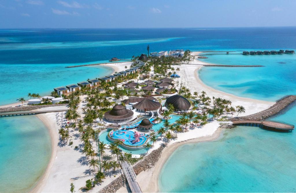 MALDIVES SUNSET OVERWATER POOL VILLA — FOR THE WHOLE FAMILY! 7 NIGHTS • 2 ADULTS + 2 KIDS • ALL-INCLUSIVE MAY 2027 FROM £6,999 PER FAMILY