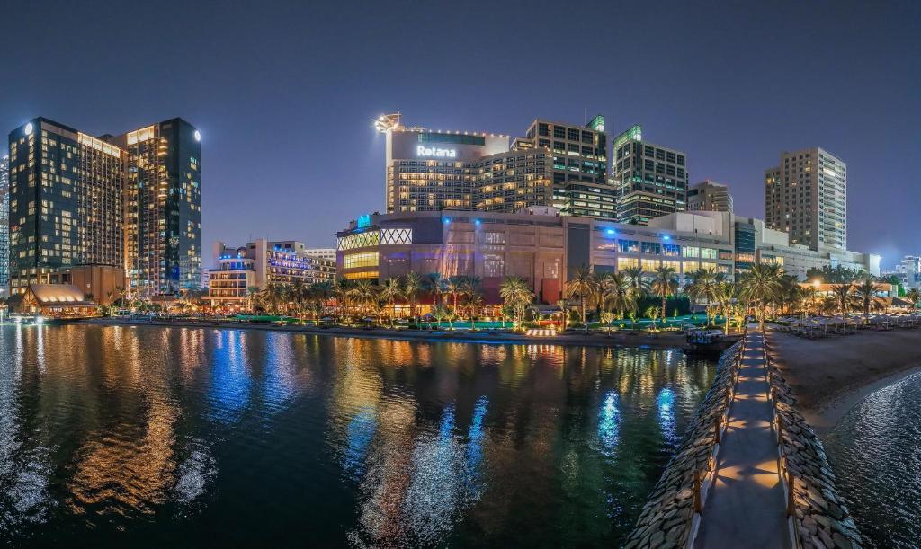 Experience 5 Nights of Luxury at F1 Abu Dhabi Prix