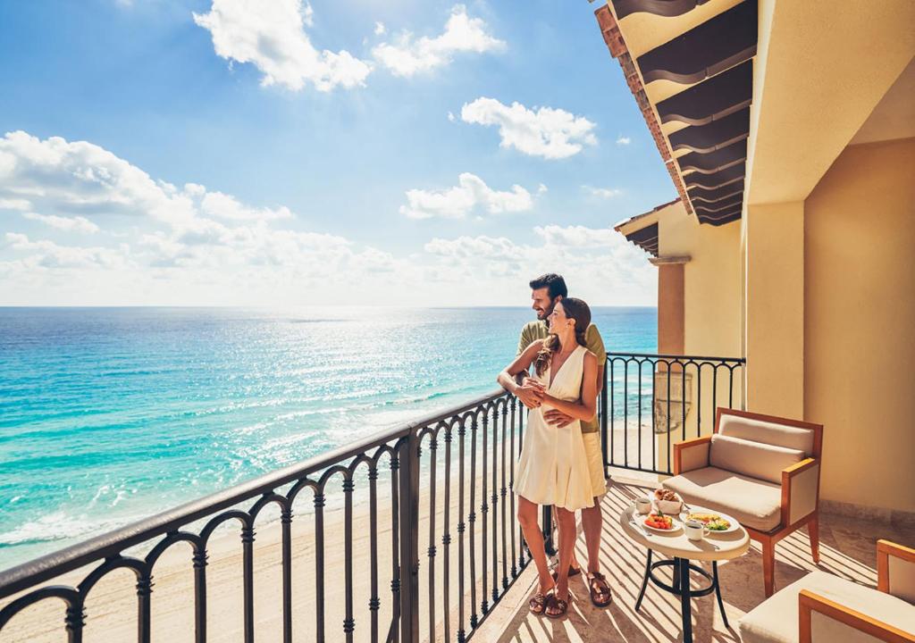 Twin Center Holiday Deal Orlando + Cancun10 Nights from £1,279