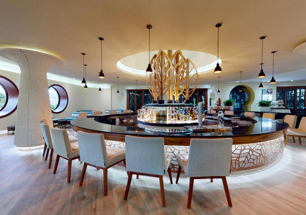 Twin Center Holiday Deal Orlando + Cancun10 Nights from £1,279