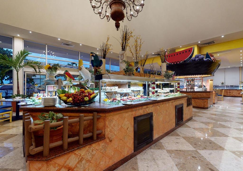 Twin Center Holiday Deal Orlando + Cancun10 Nights from £1,279