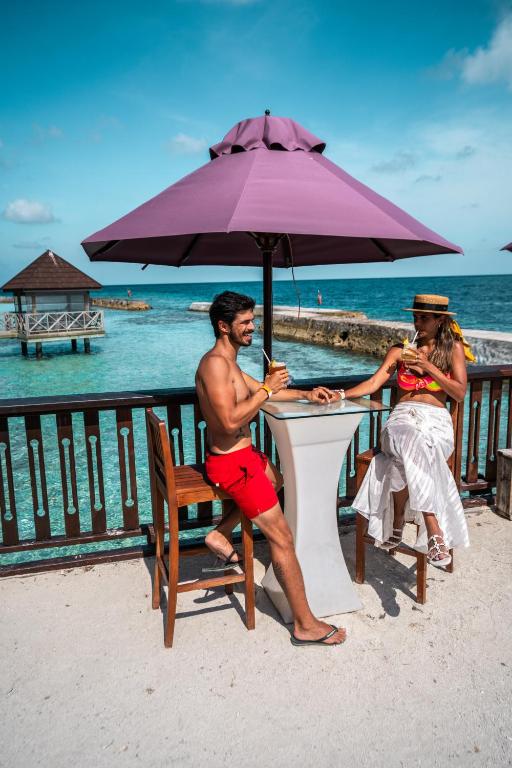 14 Days – Taj Mahal by Day, Turquoise Waters by Night From £2,249pp All-Inclusive