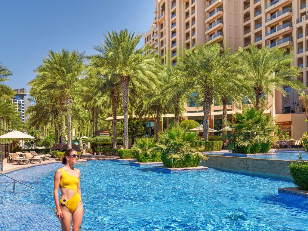 Ignite romance with a 10 Nights Stay at Varu by Atmosphere Water Villa with Pool Maldives and Fairmont Palm Dubai