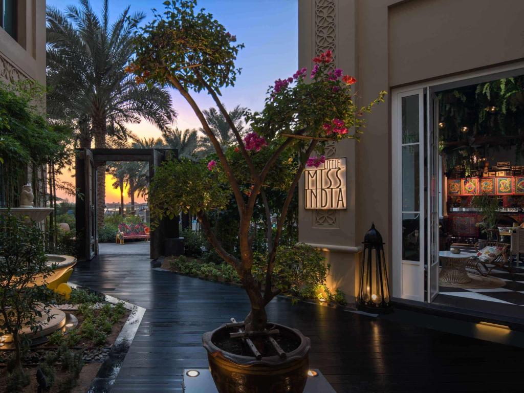 Ignite romance with a 10 Nights Stay at Varu by Atmosphere Water Villa with Pool Maldives and Fairmont Palm Dubai