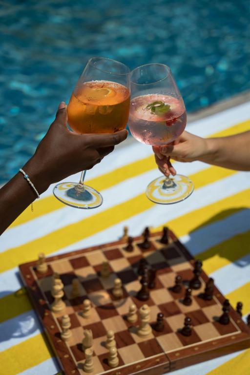 7 Nights Holiday Deal: New Winter Offer of Le Meridien Maldives with Lagoon Villa (All Inclusive Meal Plan)£3199/PP only