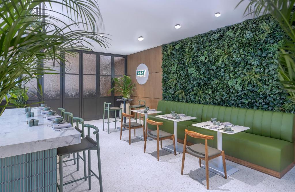 Ignite romance with a 10 Nights Stay at Varu by Atmosphere Water Villa with Pool Maldives and Fairmont Palm Dubai