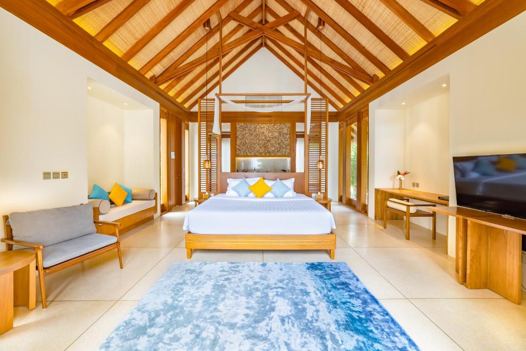 Complimentary Upgrade to Luxury Beach Villa with Private Pool 7 Nights All Inclusive Dine around