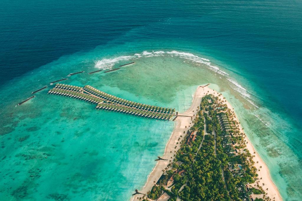 10 Nights of Unmatched Luxury Dubai Elegance Meets Maldivian Paradise Free Upgrade to Lagoon Villa + Pool & SLide with 24 Hour Premium All-Inclusive Benefits Only in £2999/PP
