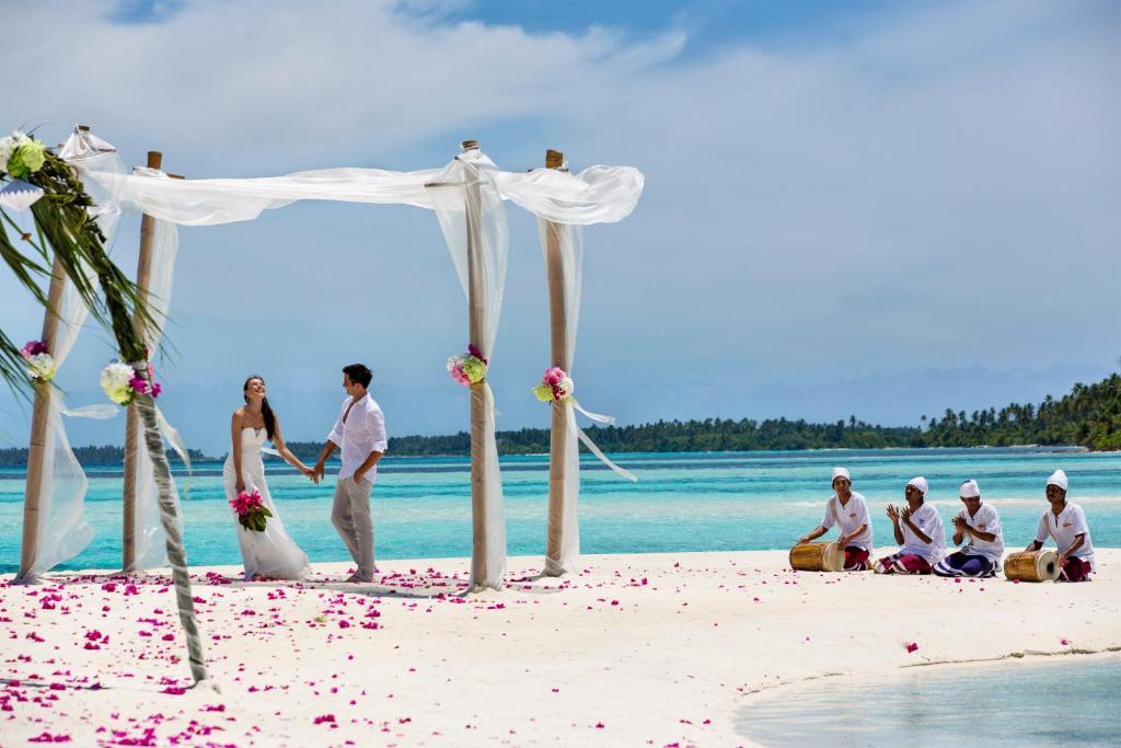 Take advantage of a 40% discount on a trip to the opulent Maldives