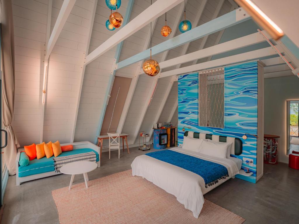 07 NIghts Holiday at Oaga Art Resort Maldives with Veyoge Gallery Pool Villa