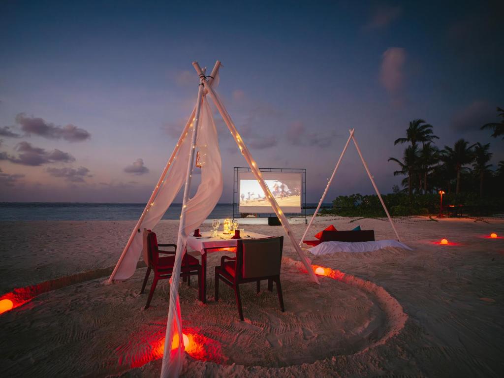 07 NIghts Holiday at Oaga Art Resort Maldives with Veyoge Gallery Pool Villa