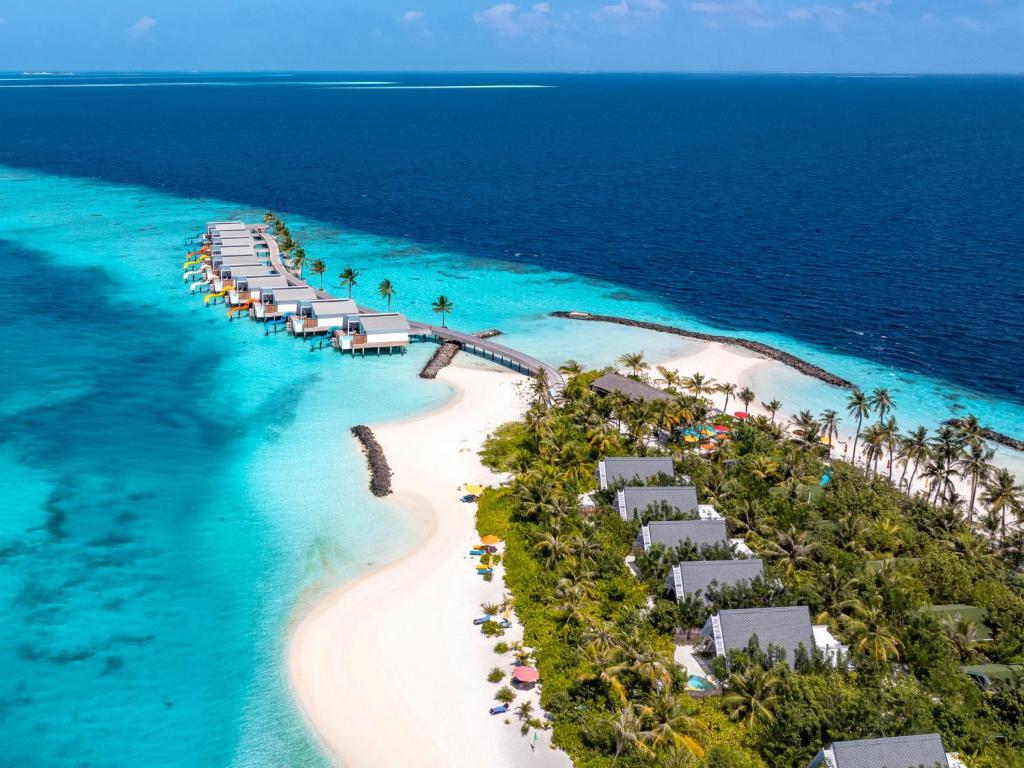 07 NIghts Holiday at Oaga Art Resort Maldives with Veyoge Gallery Pool Villa