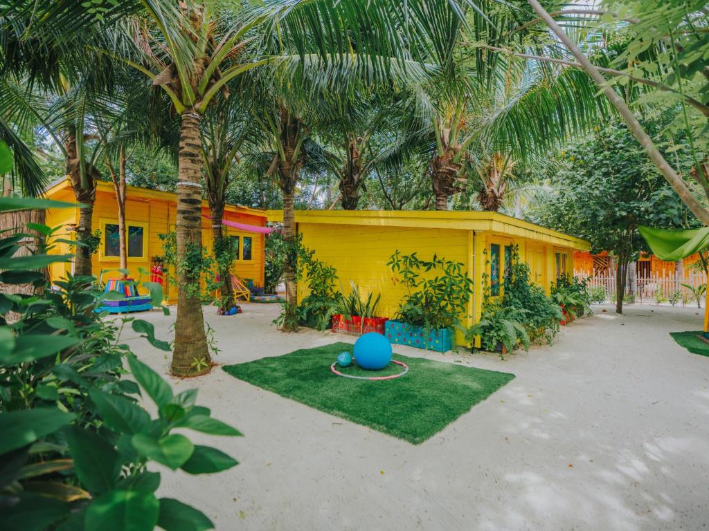 07 NIghts Holiday at Oaga Art Resort Maldives with Veyoge Gallery Pool Villa