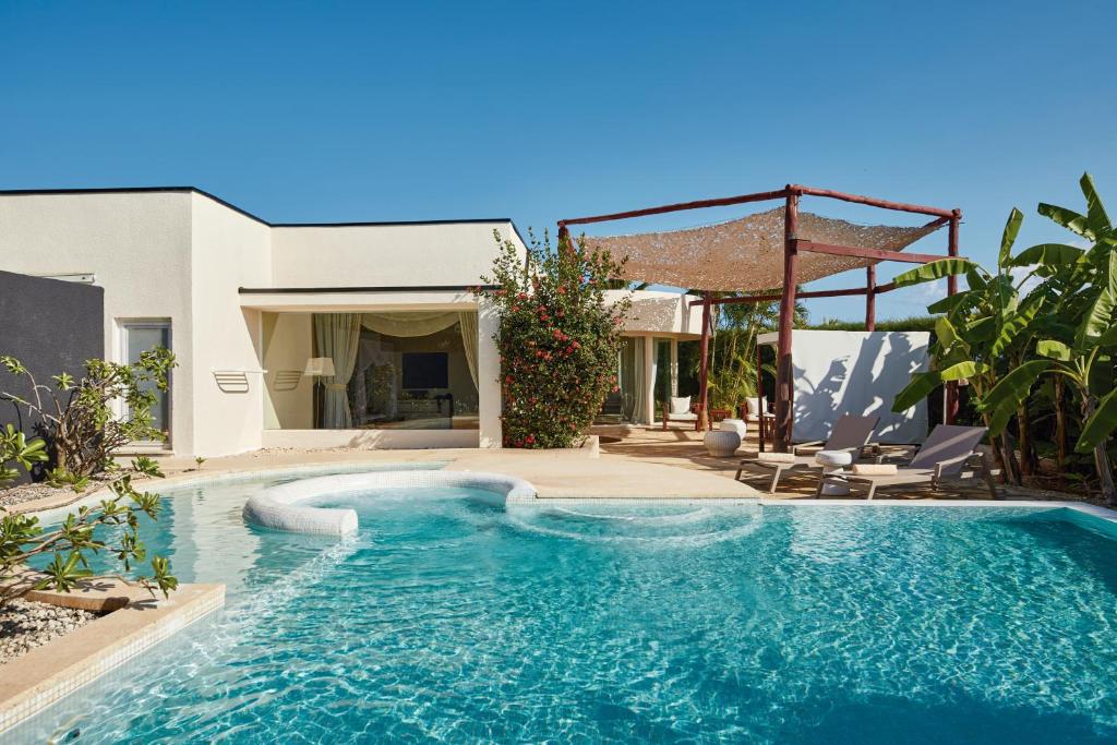 TANZANIA SAFARI (TARANGIRE & NGORONGORO) + ZANZIBAR BEACH – 10 NIGHTS FROM £2,799pp