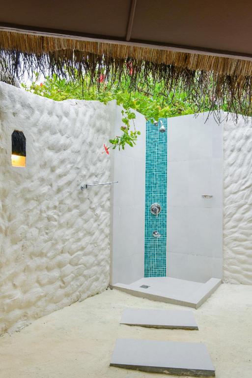 Dream Maldives Getaway: 7 Nights Adaaran Select Hudhuranfushi All Inclusive Premium Combined Return Speedboat Transfer included Price starting from £1,599pp