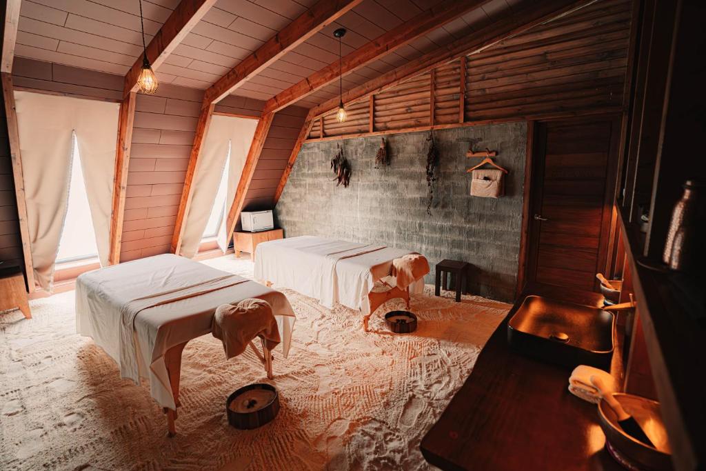 07 NIghts Holiday at Oaga Art Resort Maldives with Veyoge Gallery Pool Villa