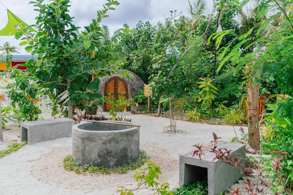 07 NIghts Holiday at Oaga Art Resort Maldives with Veyoge Gallery Pool Villa