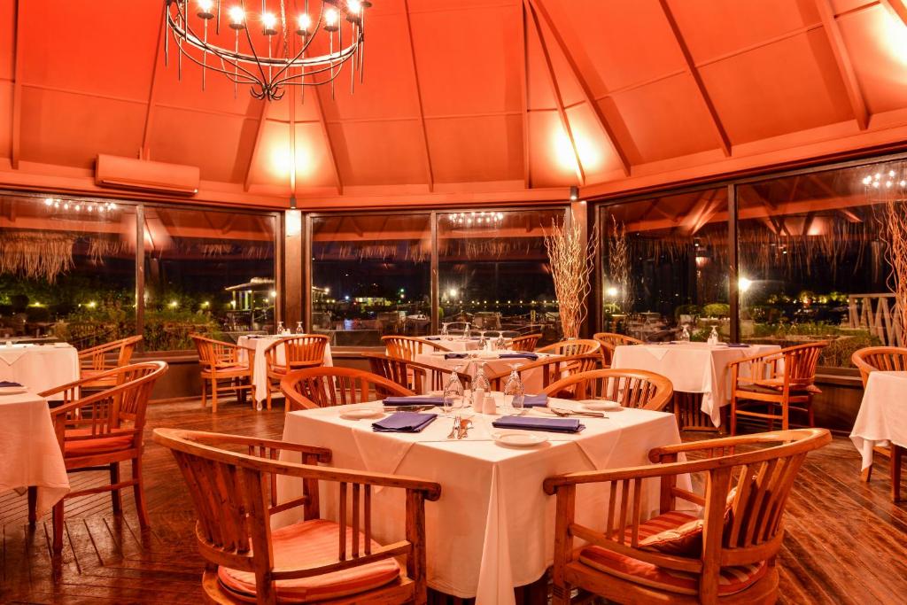 Dream Maldives Getaway: 7 Nights Adaaran Select Hudhuranfushi All Inclusive Premium Combined Return Speedboat Transfer included Price starting from £1,599pp