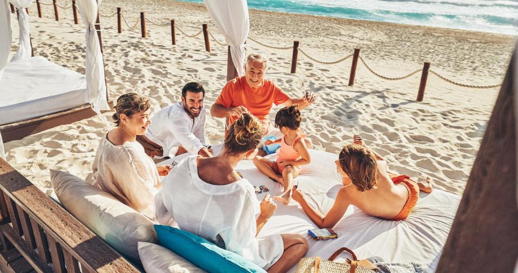 Twin Center Holiday Deal Orlando + Cancun10 Nights from £1,279