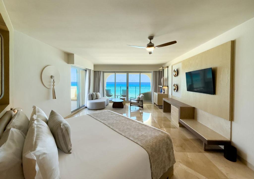 Twin Center Holiday Deal Orlando + Cancun10 Nights from £1,279