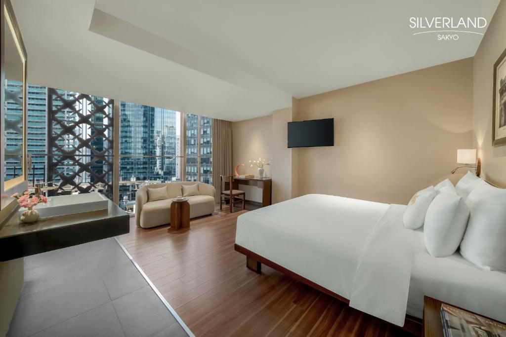 Discover the best of Vietnam and Cambodia with 12 nights of luxury for £1549pp – Silverland Sakyo, Dusit Princess Moonrise & White Mansion Legend await – accommodation and transfers included