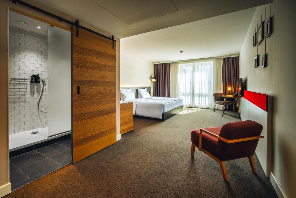 This isn’t your average Eurotrip deal. 4 iconic cities: Prague • Krakow • Budapest • Berlin price starting from just £1199pp