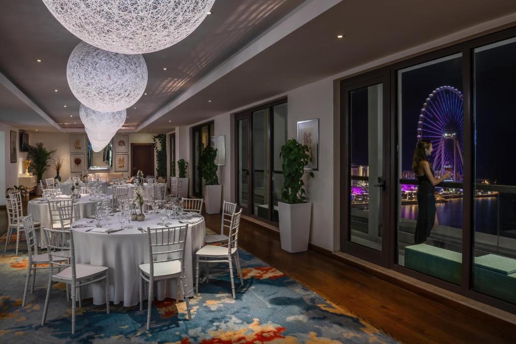 “Unforgettable: 10 Night Holiday in Dubai and the Maldives with Premium All Inclusive Signature Plan”