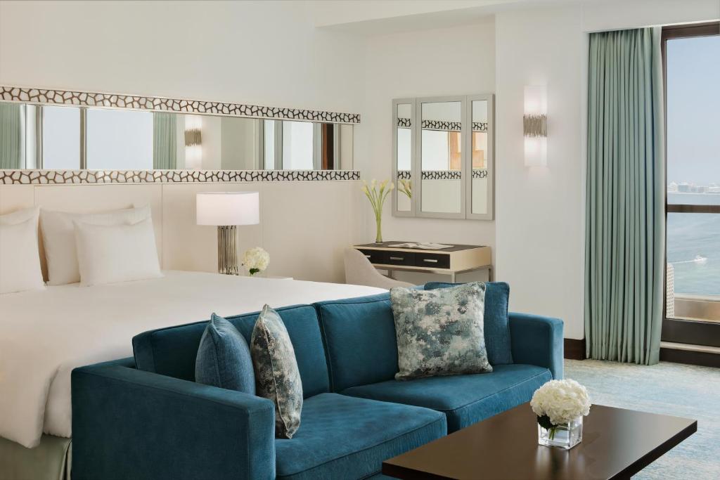 “Unforgettable: 10 Night Holiday in Dubai and the Maldives with Premium All Inclusive Signature Plan”