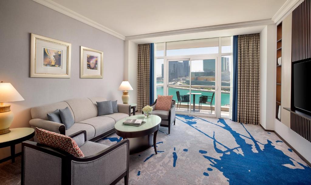 Experience 5 Nights of Luxury at F1 Abu Dhabi Prix