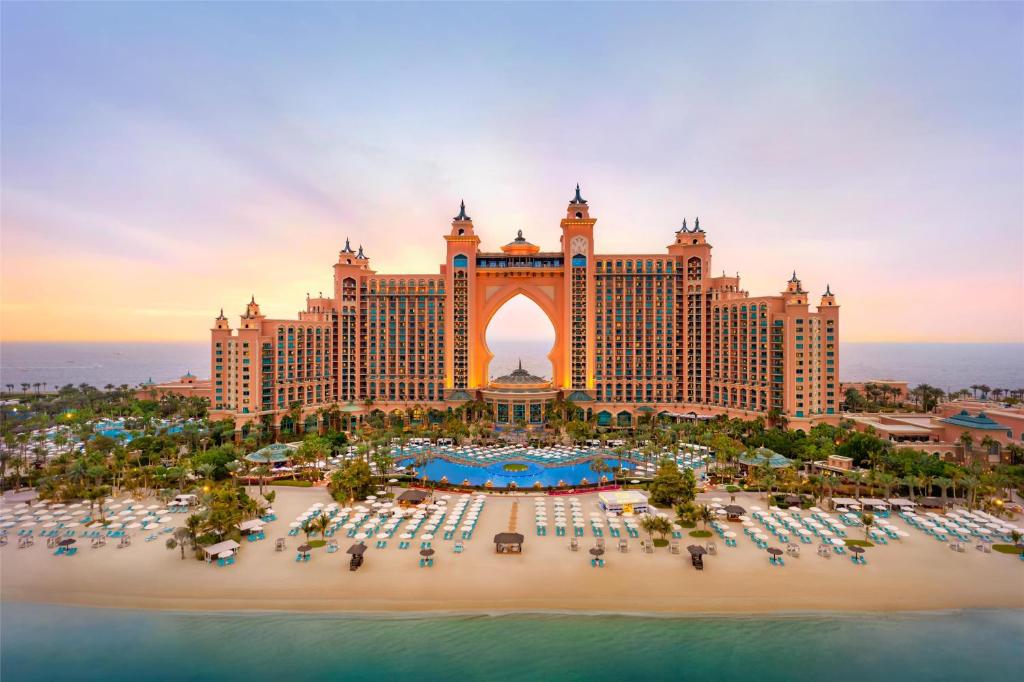 03 Nights Holiday Deal at Atlantis The Royal Dubai with Seascape King Room