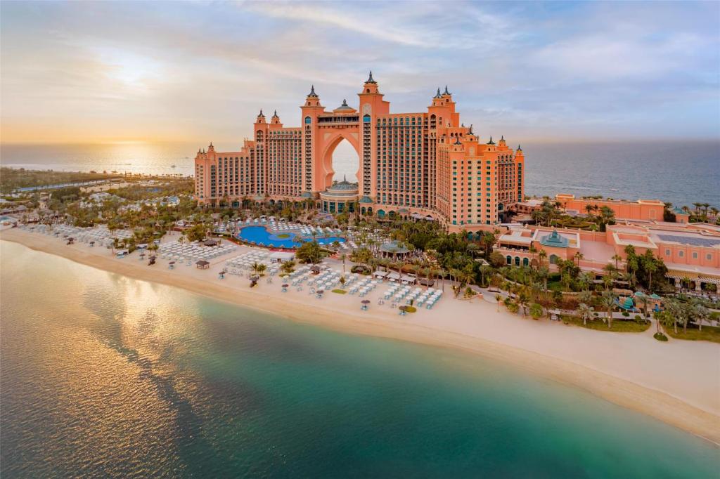 03 Nights Holiday Deal at Atlantis The Royal Dubai with Seascape King Room