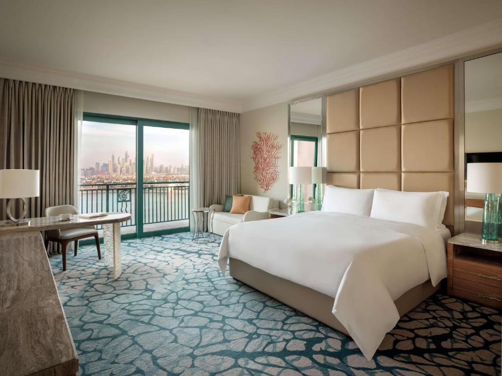 03 Nights Holiday Deal at Atlantis The Royal Dubai with Seascape King Room