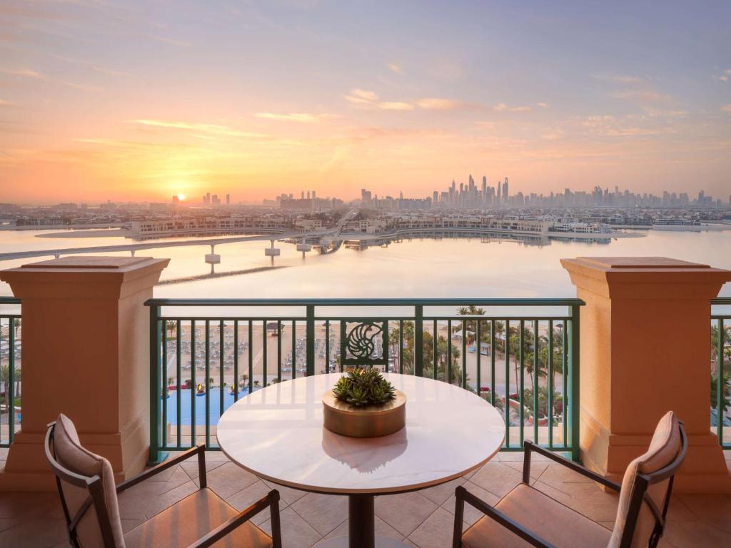 03 Nights Holiday Deal at Atlantis The Royal Dubai with Seascape King Room