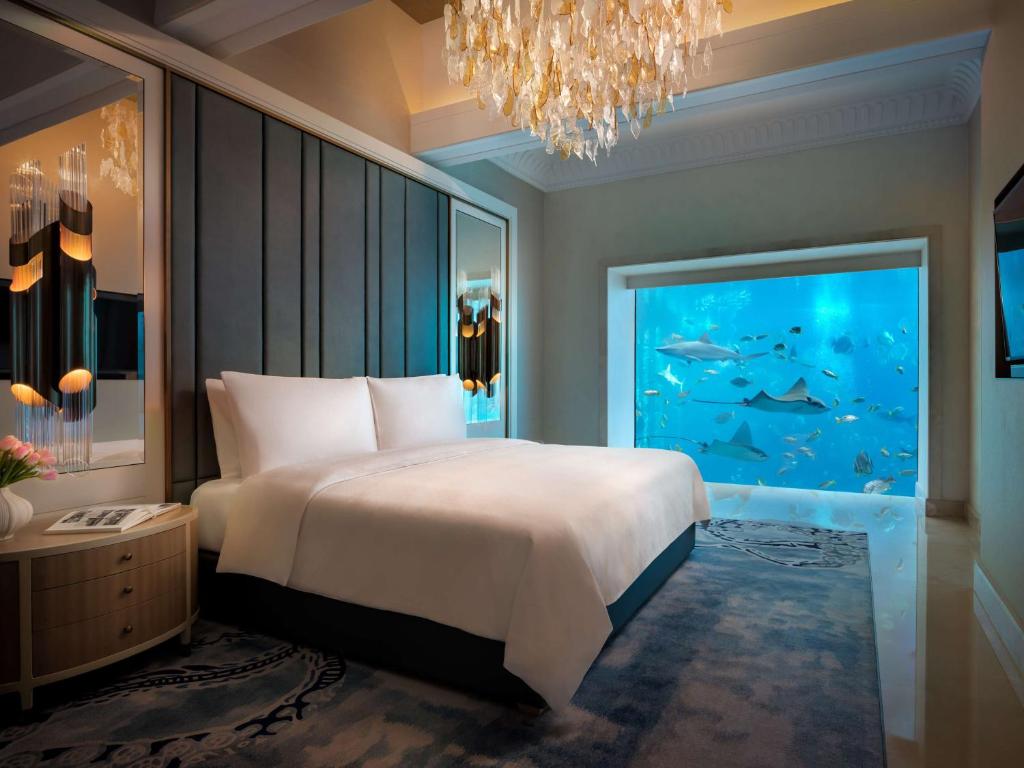 03 Nights Holiday Deal at Atlantis The Royal Dubai with Seascape King Room