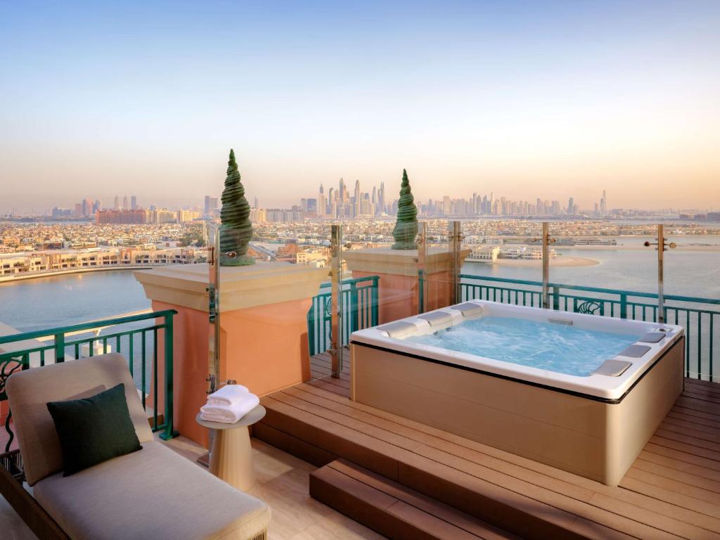03 Nights Holiday Deal at Atlantis The Royal Dubai with Seascape King Room